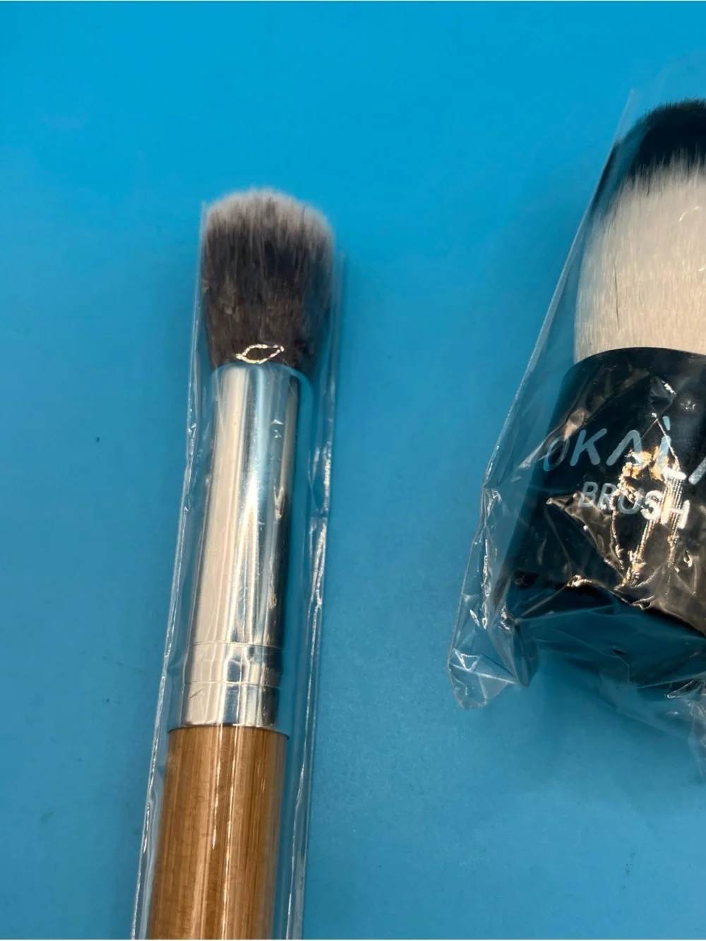 Wunder2 Kabuki Brush + Bamboo Makeup Brush Set - Black & Natural